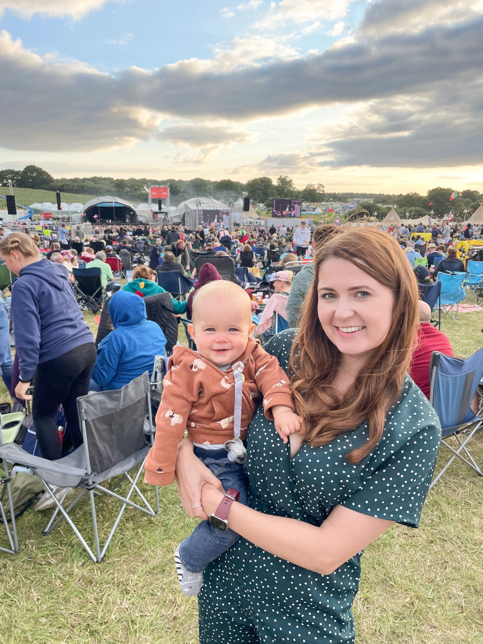 Ami Rose and Arthur watching McFly at Carfest South