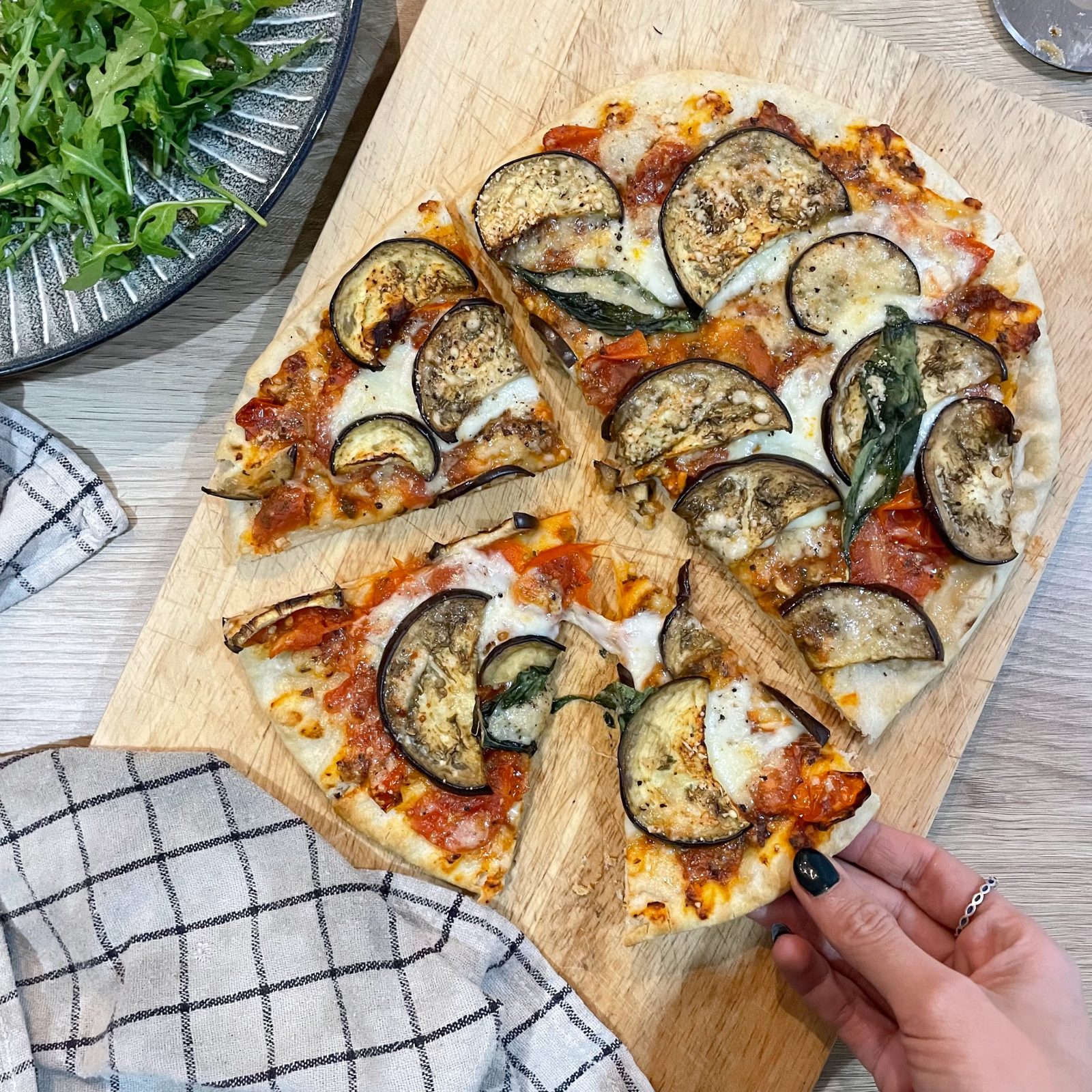 gousto-vegetarian-box-review-roman-pizza-parmigiana-with-aubergine