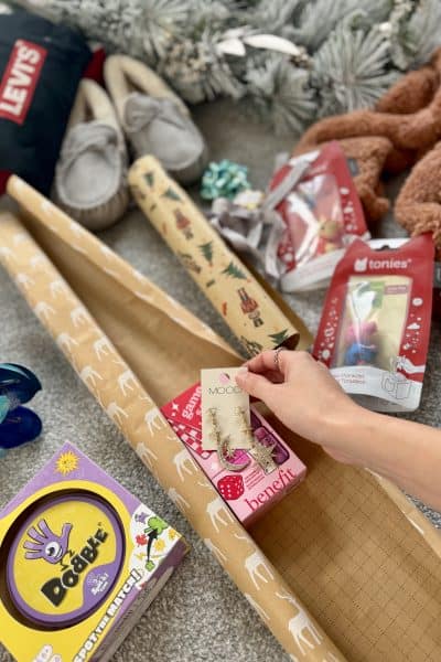 very-christmasy-gifting